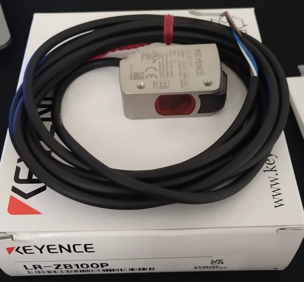 1pc New   KEYENCE LR-ZB100P