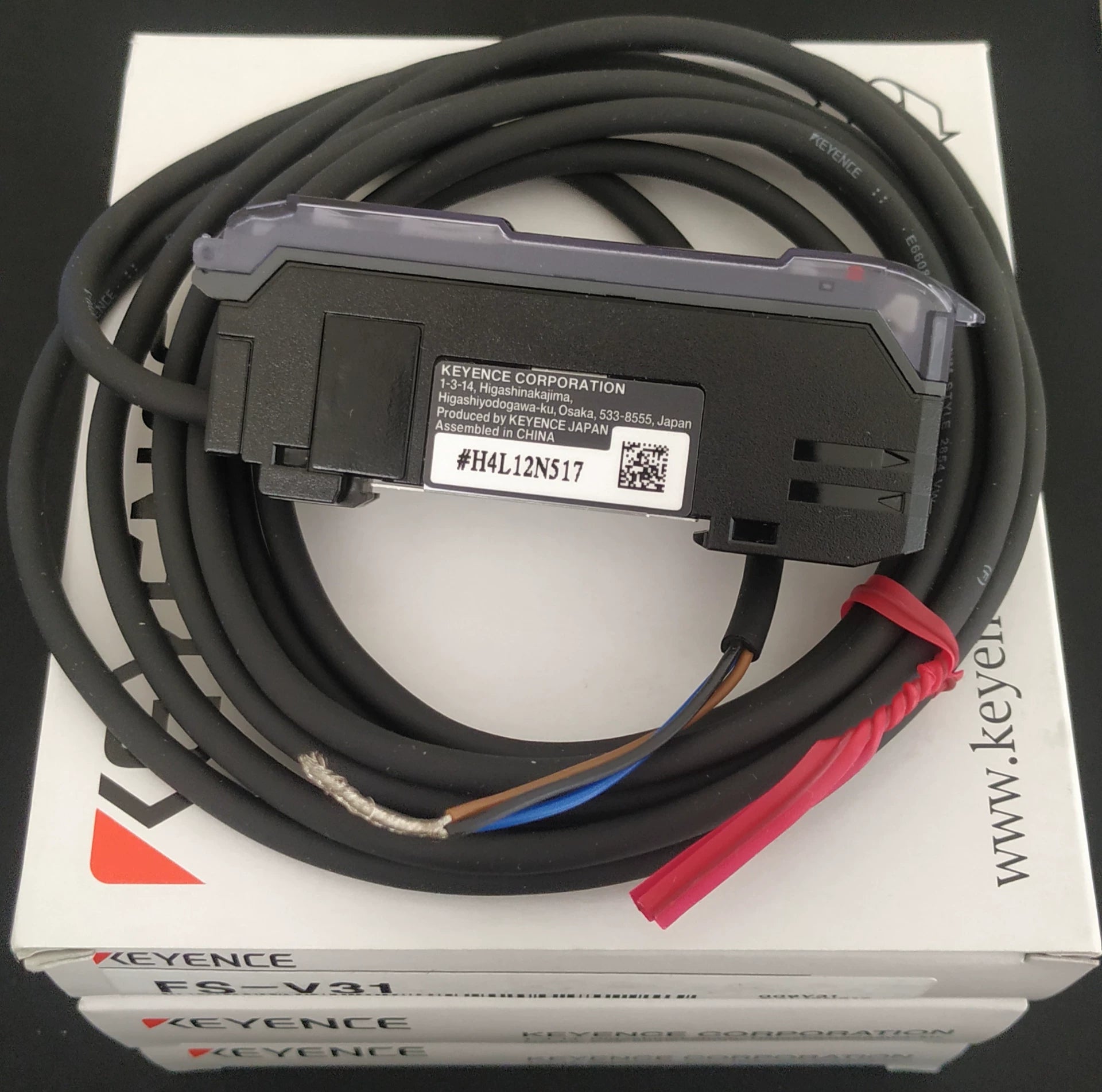 1pc New   KEYENCE FS-V31