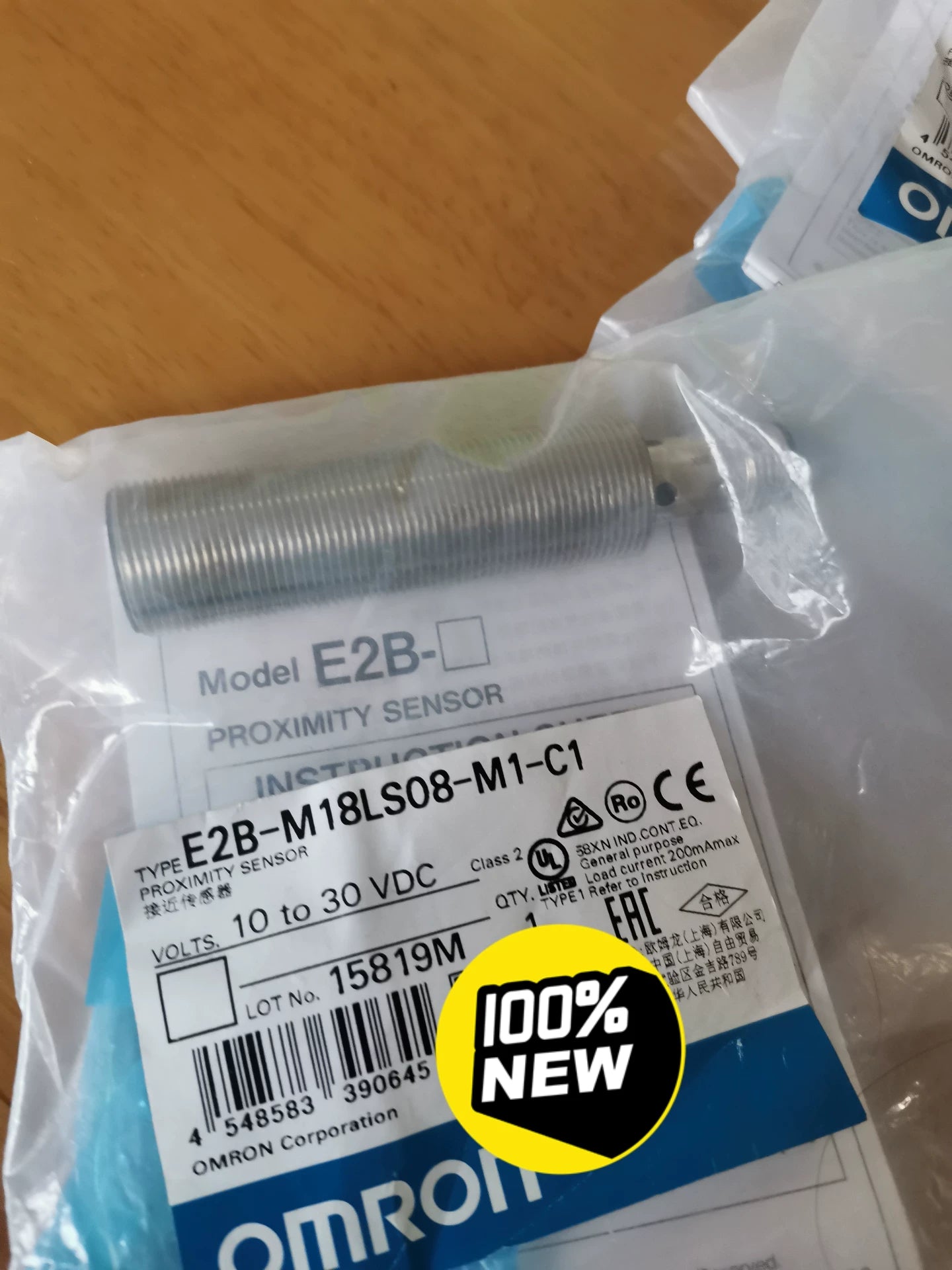 1PC NEW FOR  Omron E2B-M18LS08-M1-C1  Free ship