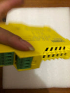 1pc new  phoenix   PSR-SCP-24UC/ESA4/2X1/1X2  2963750