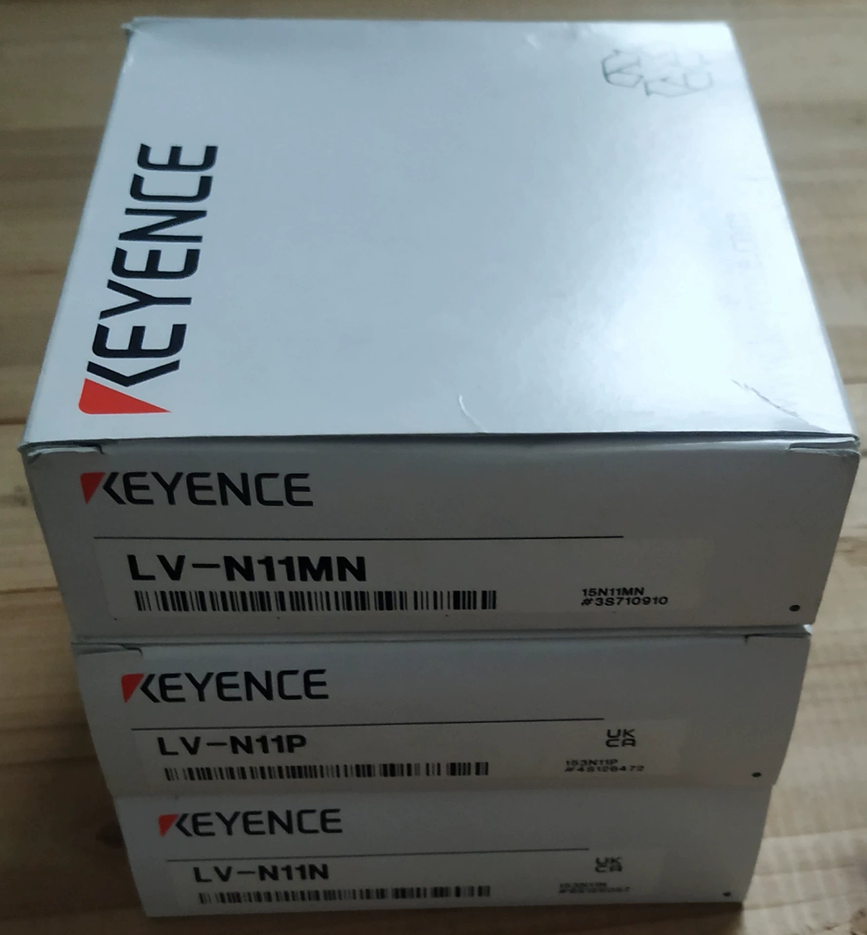1pc New   KEYENCE LV-N11P