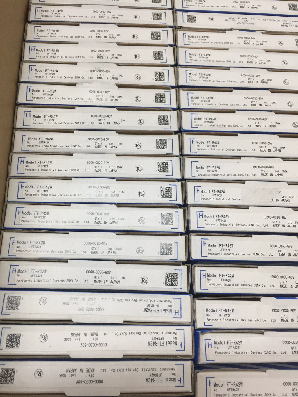 1pc New   Panasonic FT-R42W