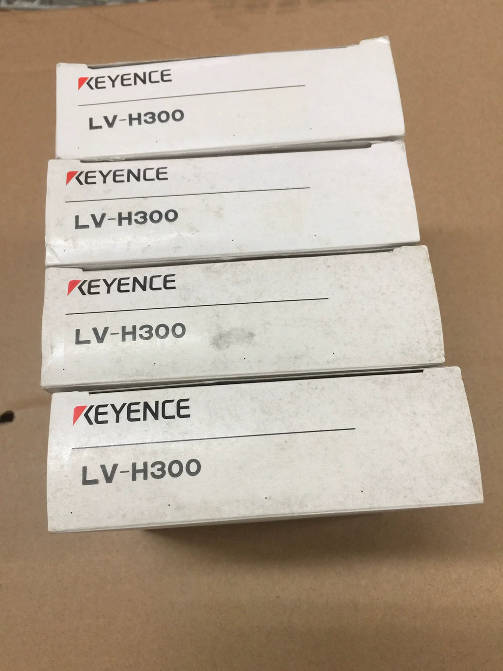 1pc New   KEYENCE LV-H300