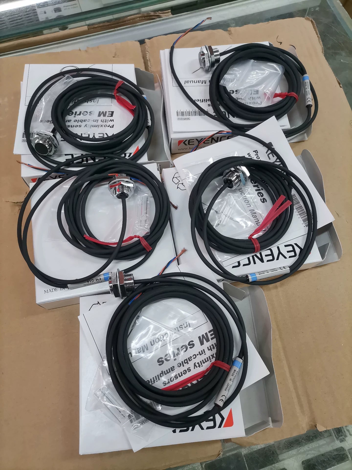 1pc New   KEYENCE EM-014