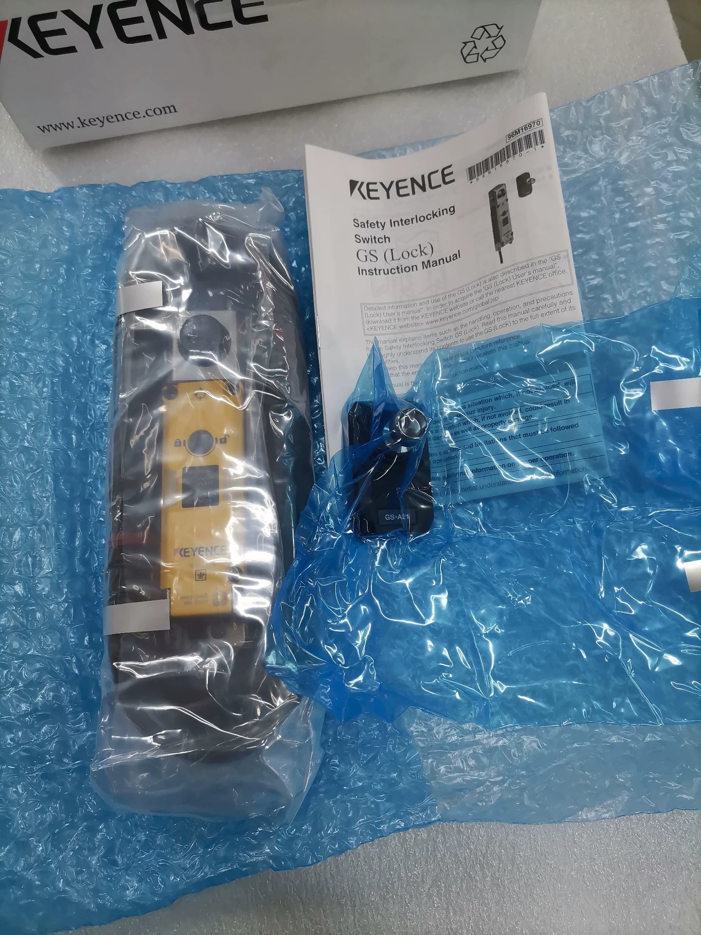 1pc New   KEYENCE GS-71P5