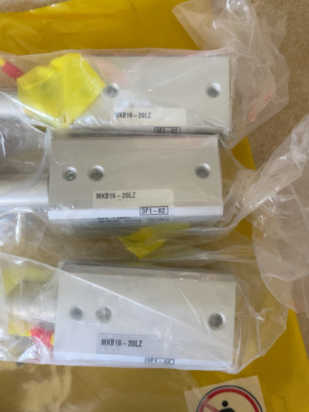 1pc new for SMC MKB16-20RZ