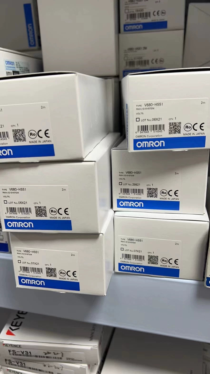 1pc new in box freeshipping Omron V680-HAM42-DRT