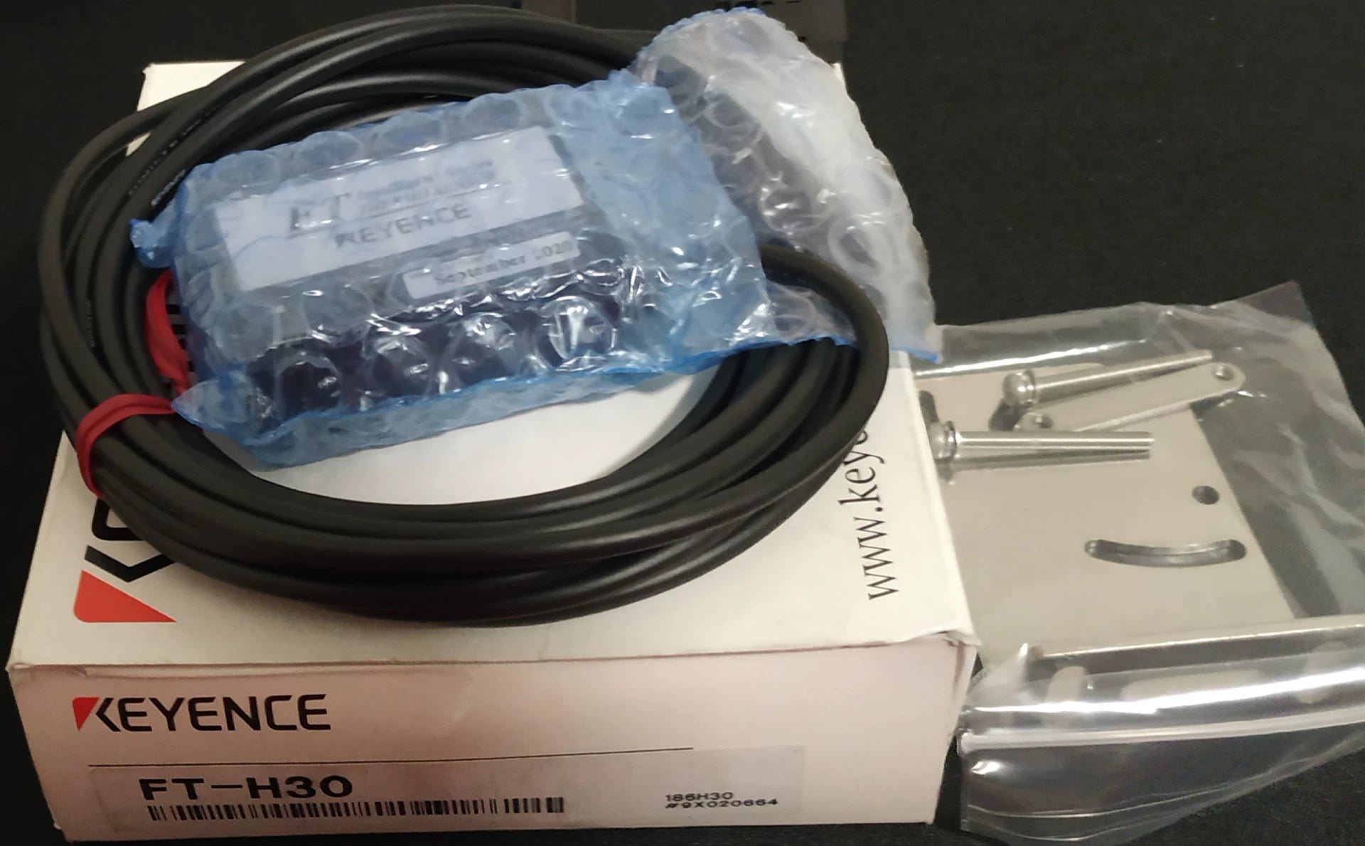 1pc New   KEYENCE FT-H30