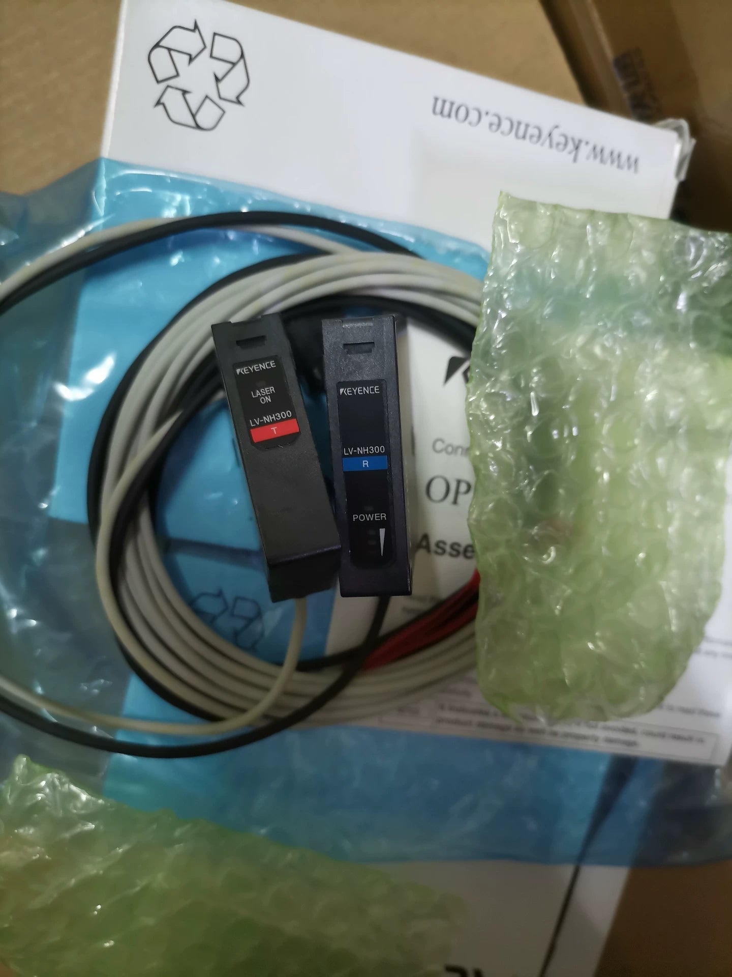 1pc New   KEYENCE LV-NH300