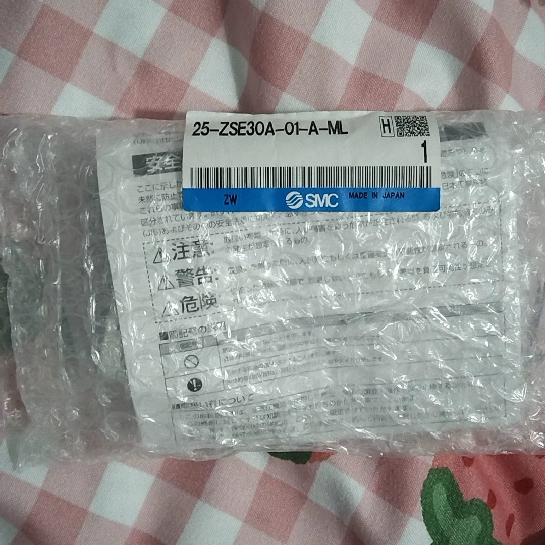 1pc new  SMC  ZSE30A-01-A-ML