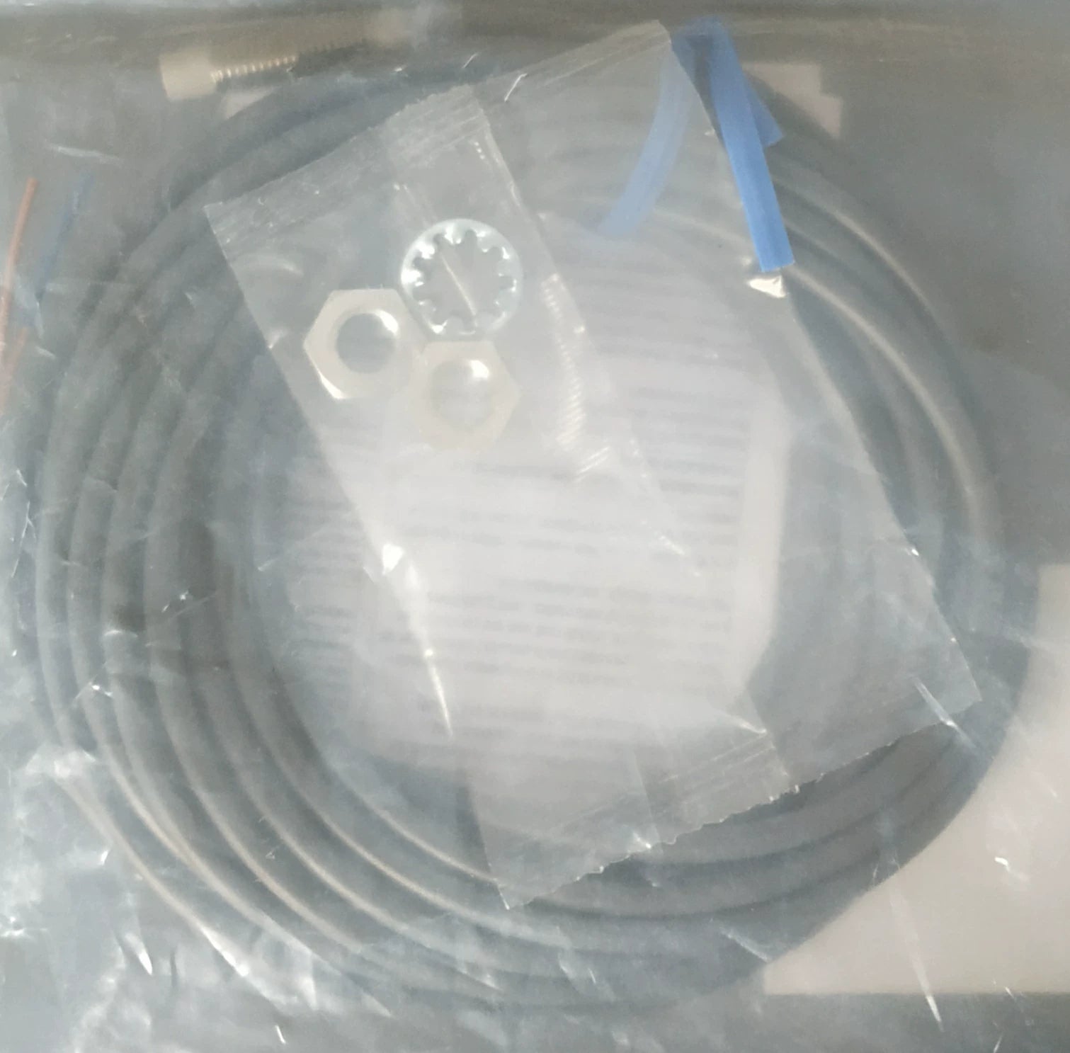 1pc New   KEYENCE E2E-X4MD1-Z