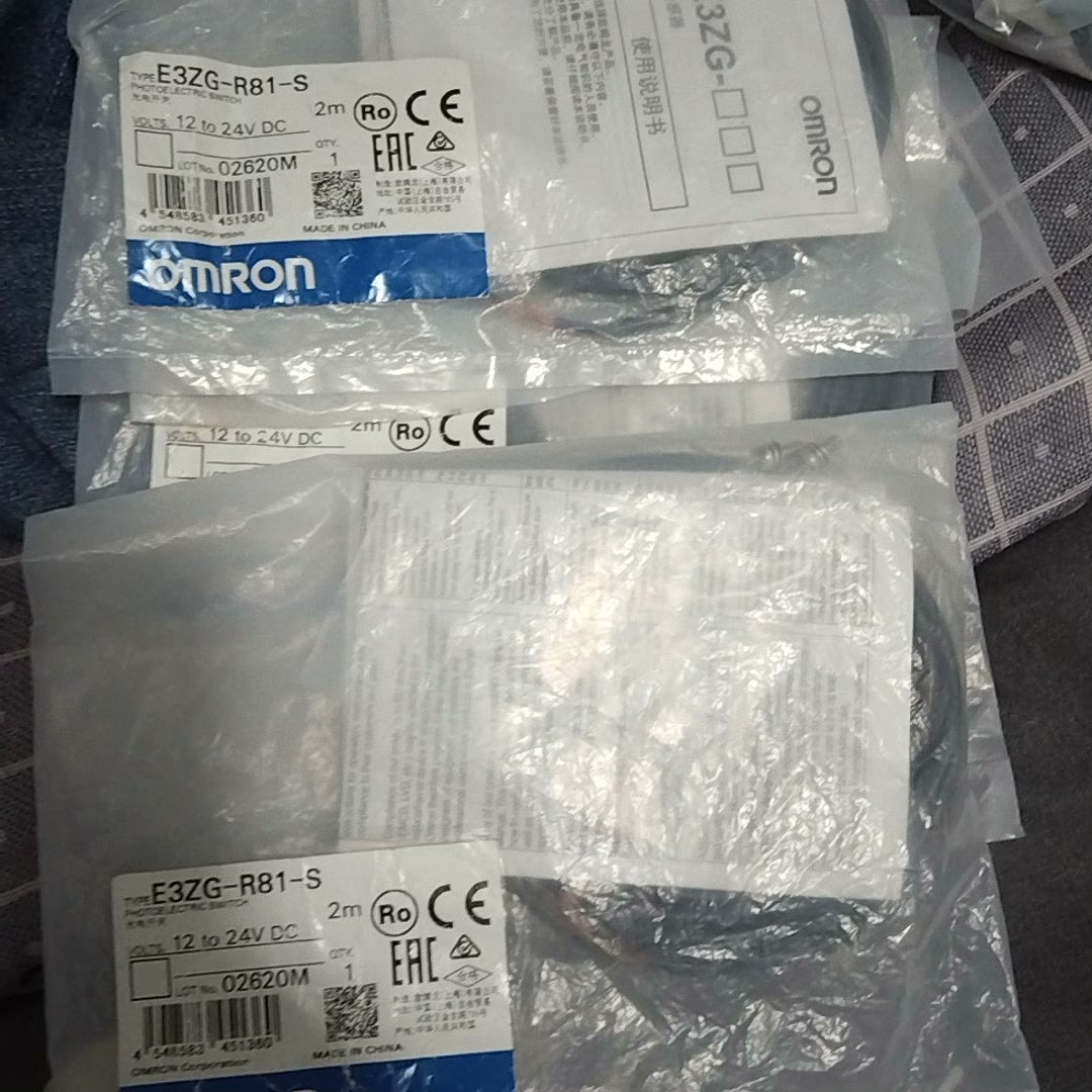 1pc new  Omron  E3ZG-R81-S