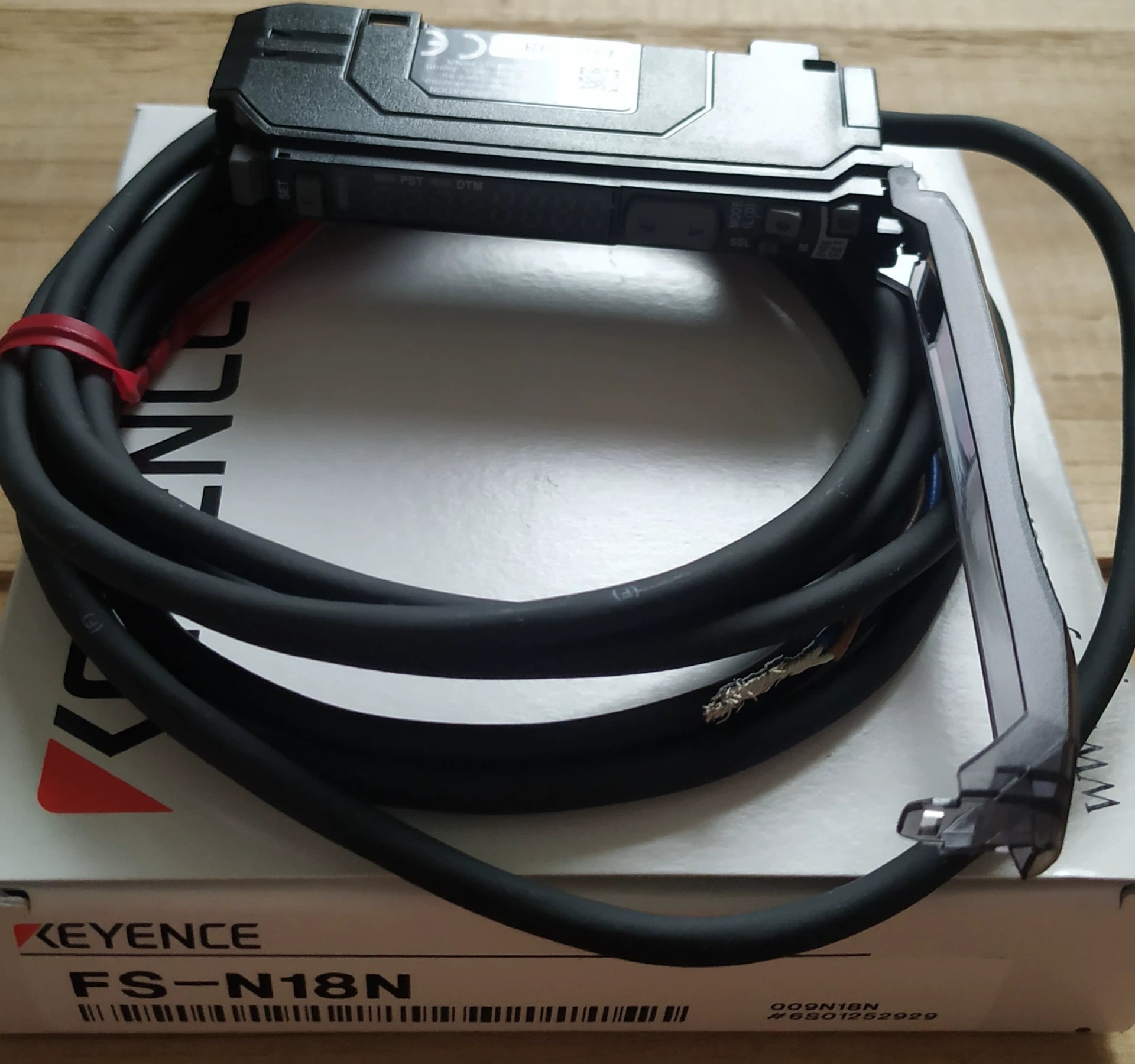 1pc New   KEYENCE FS-N18N