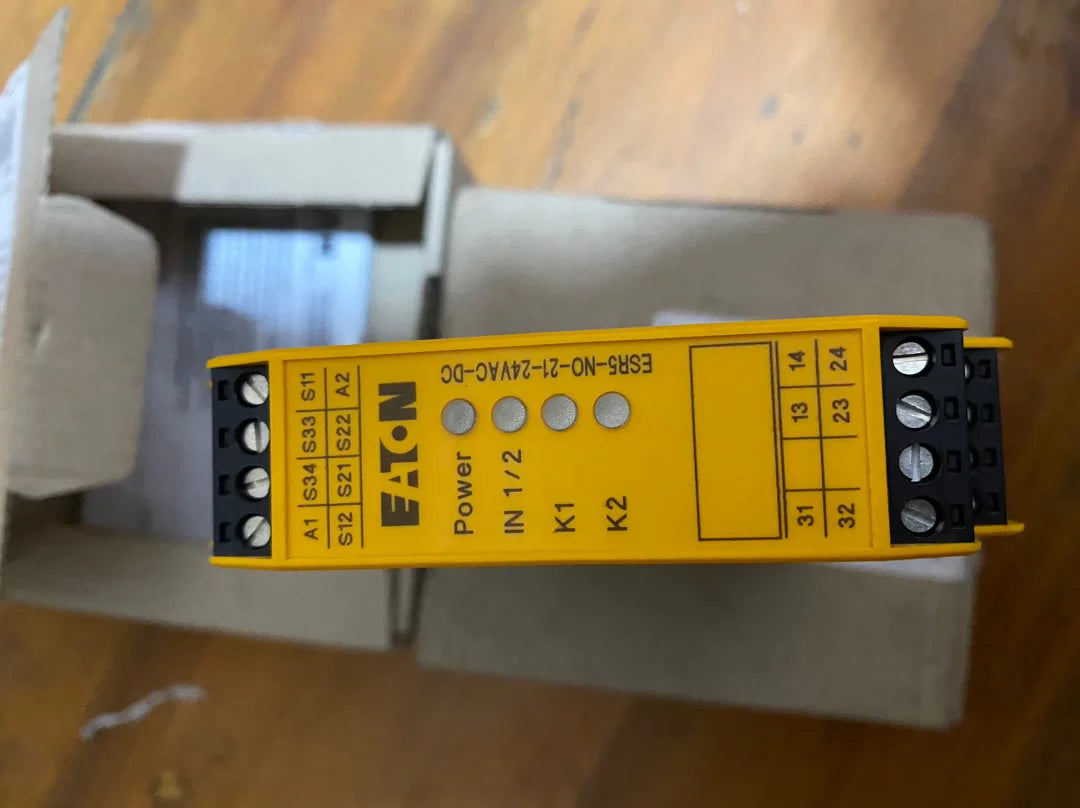 1pc new  EATON ESR5-NO-21  24VAC