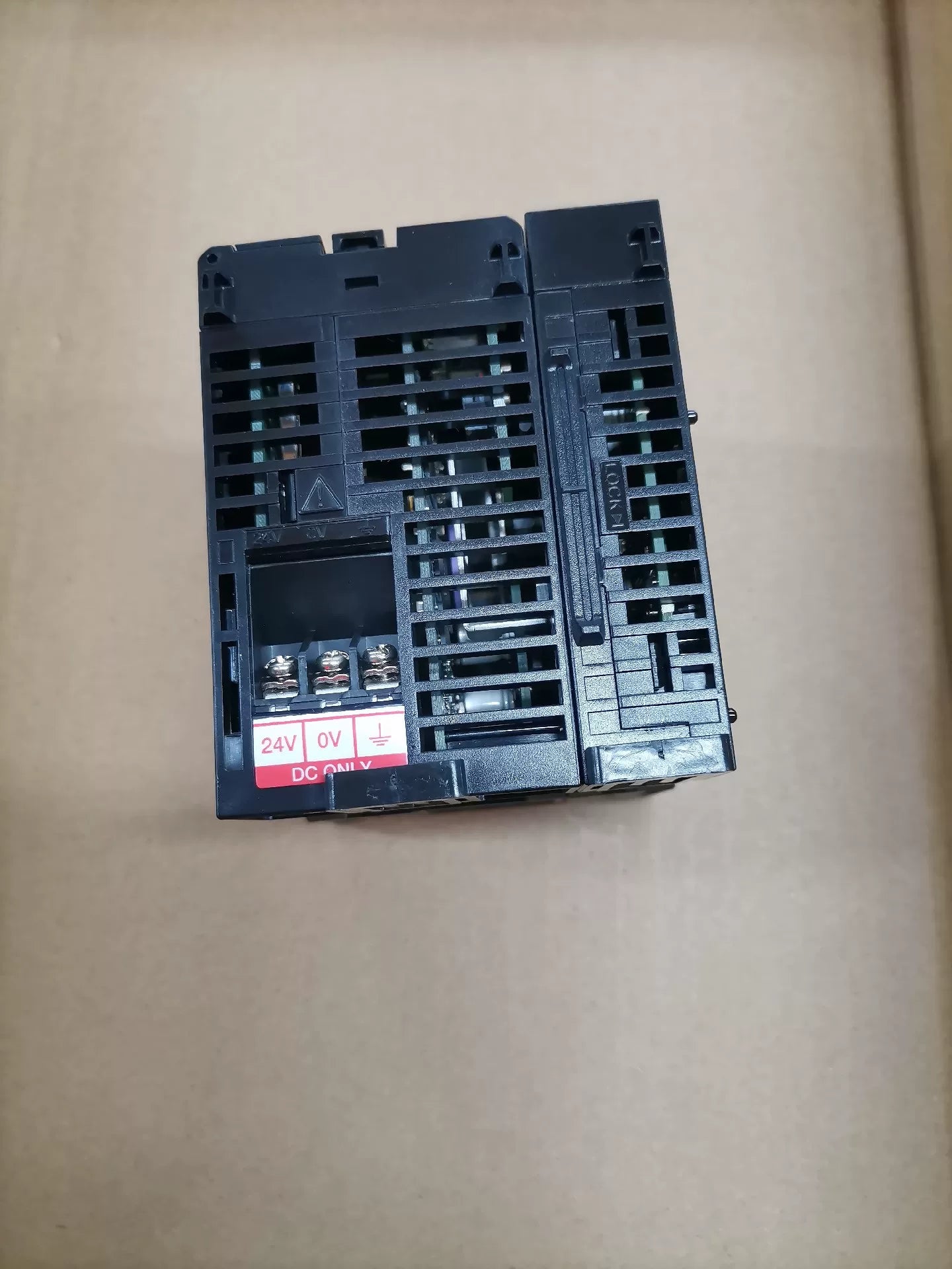 1pc New   KEYENCE KV-7000C