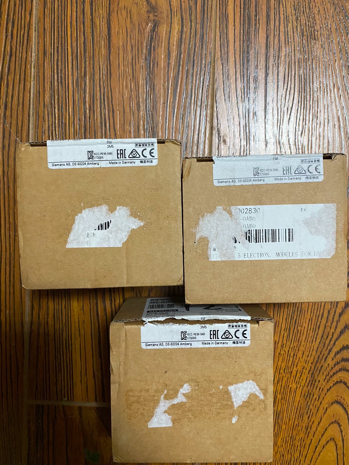 1pc new  SIEMENS 6ES7132-4BD00-0AB0