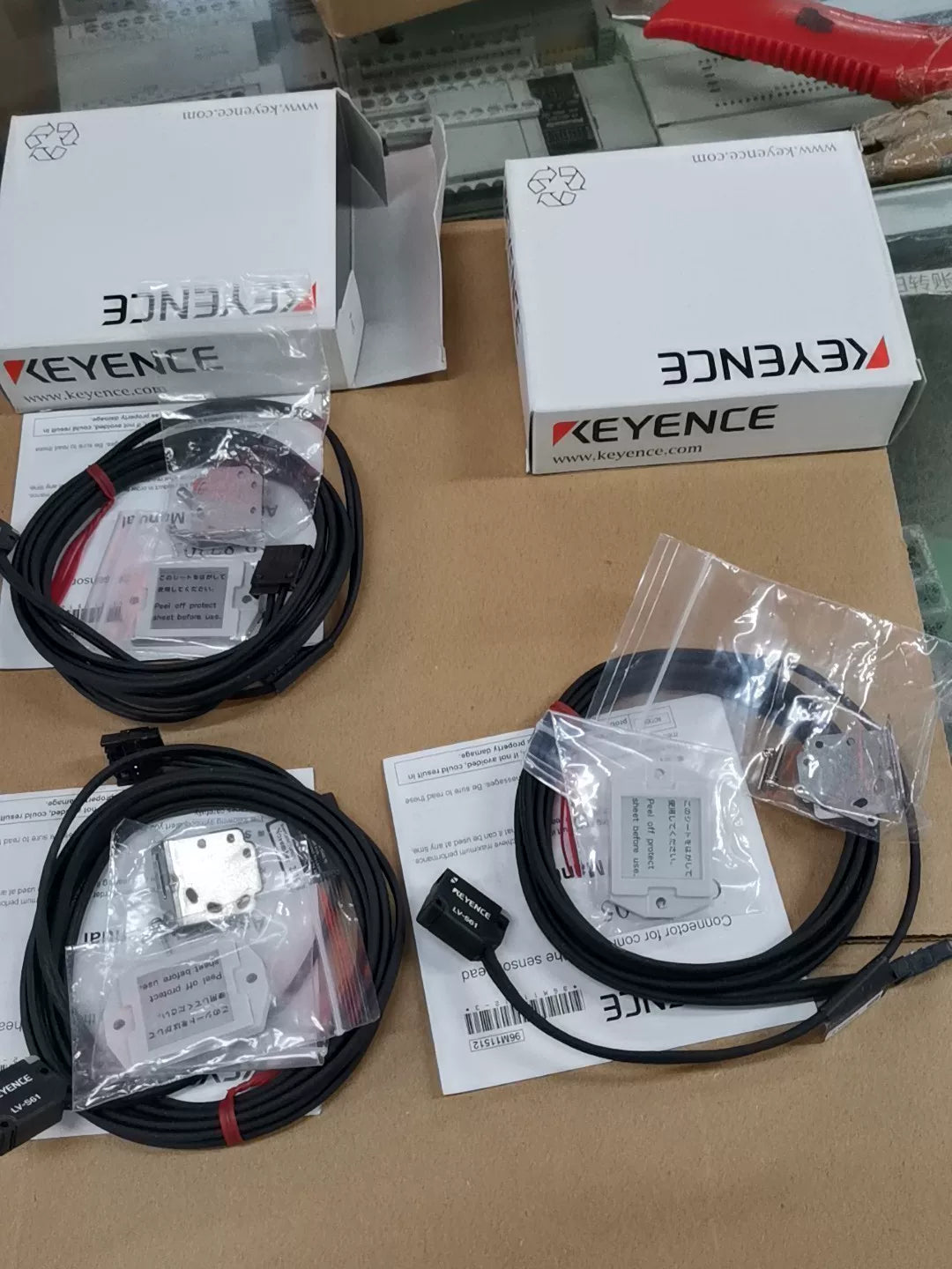 1pc New   KEYENCE LV-S61