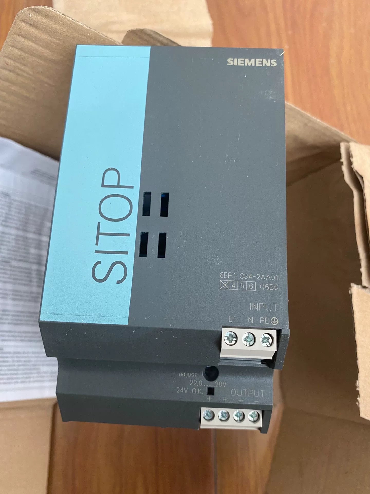 1pc new  SIEMENS 6EP1334-2AA01