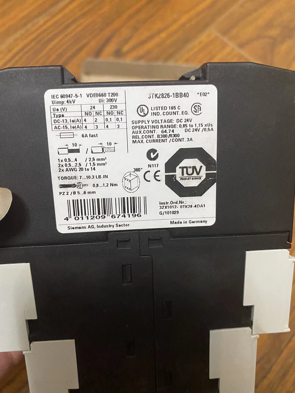 1pc new  SIEMENS 3TK2826-1BB40