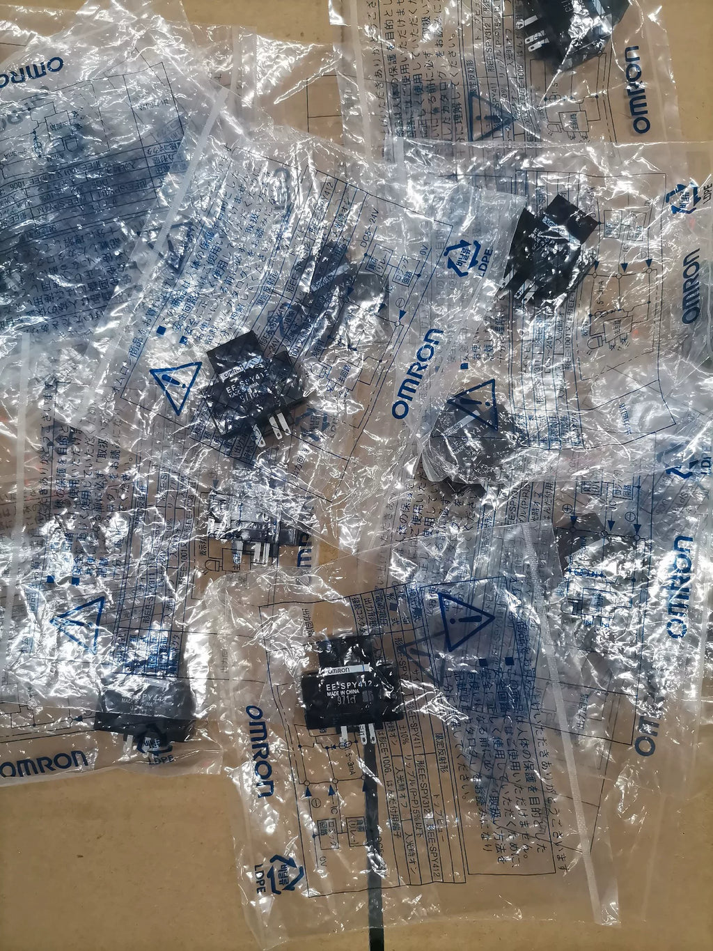 1pc New   Omron EE-SPY412