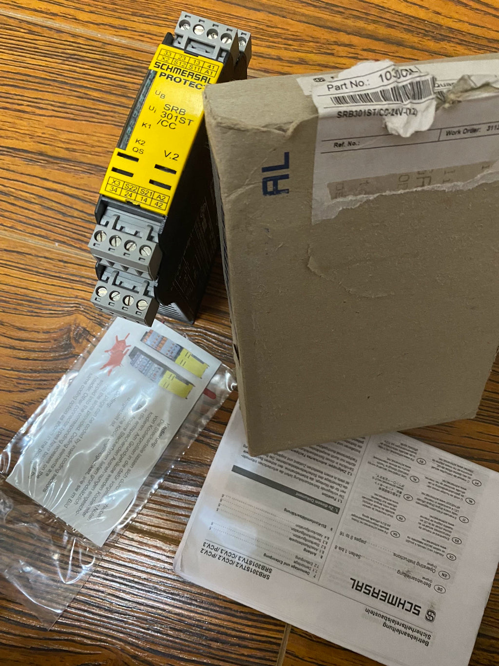 1pc new  SCHMERSAL  SRB301ST/CC-24V