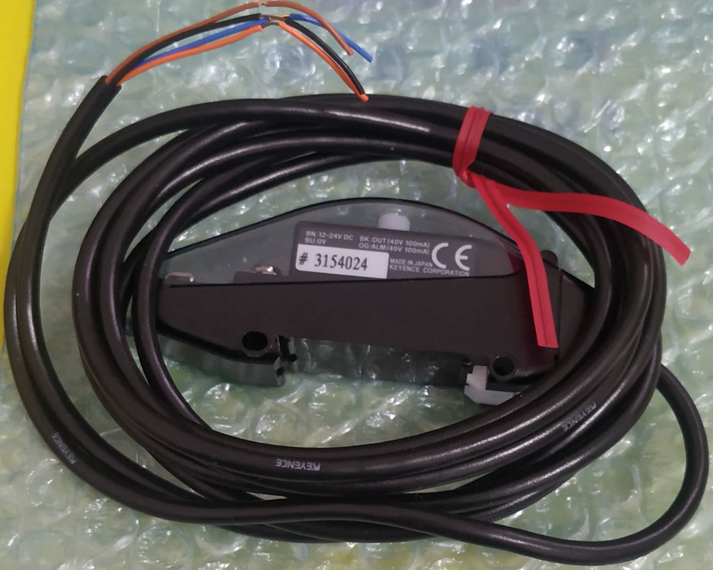 1pc New   KEYENCE ES-X38