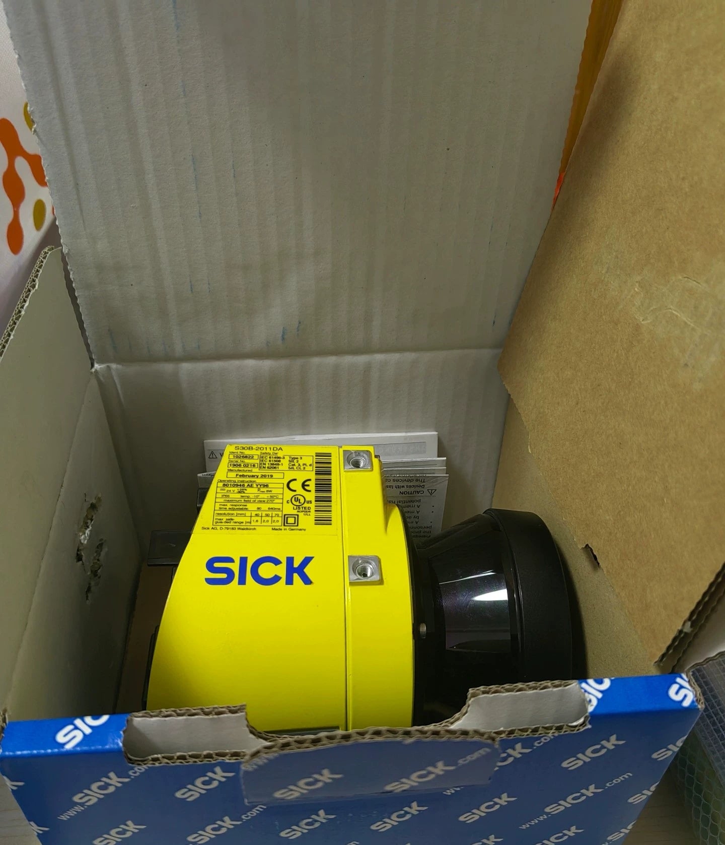 1pc new in box freeshipping SICK S30B-2011DA