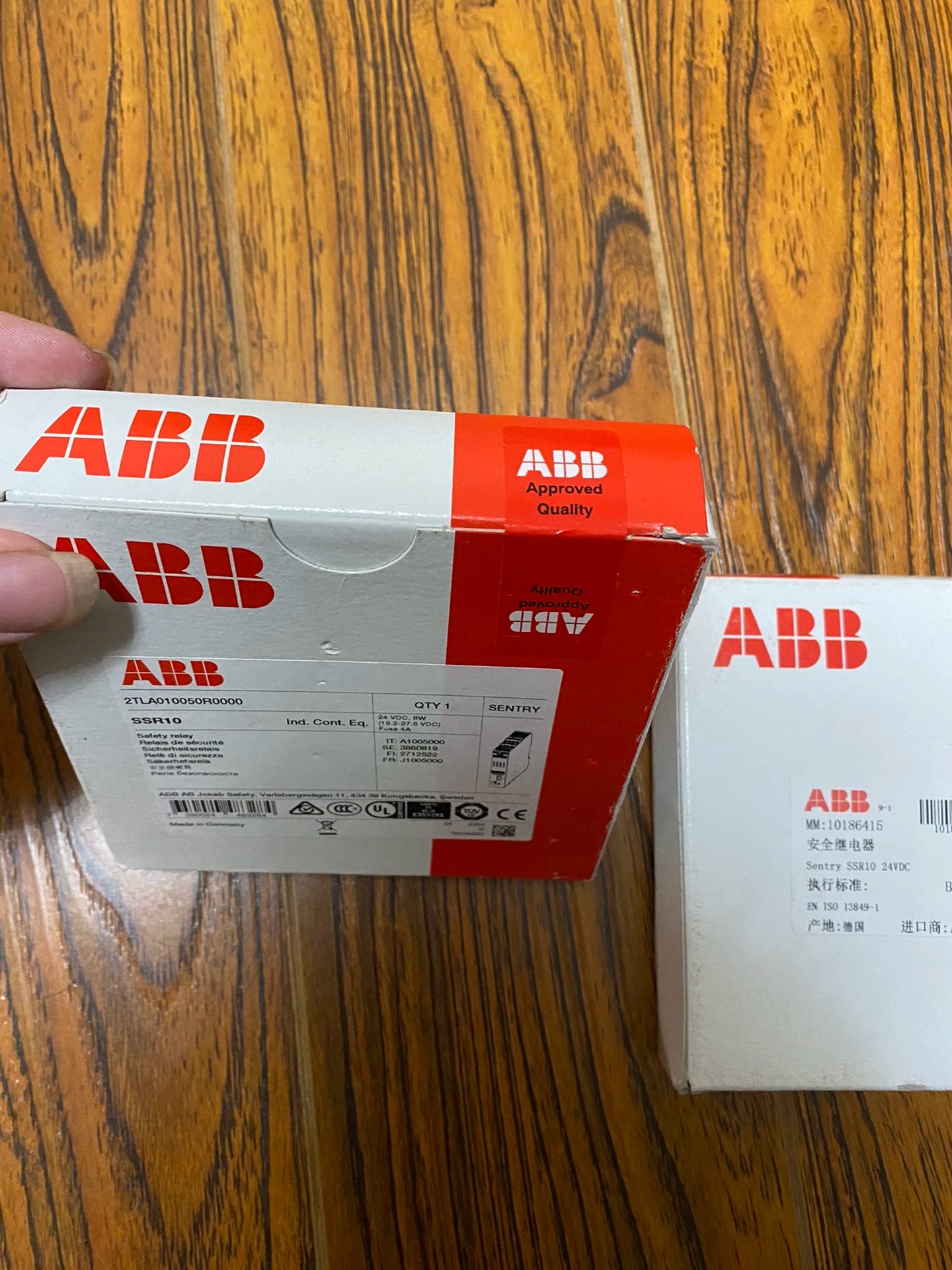 1pc new  ABB 2TLA010050R0000