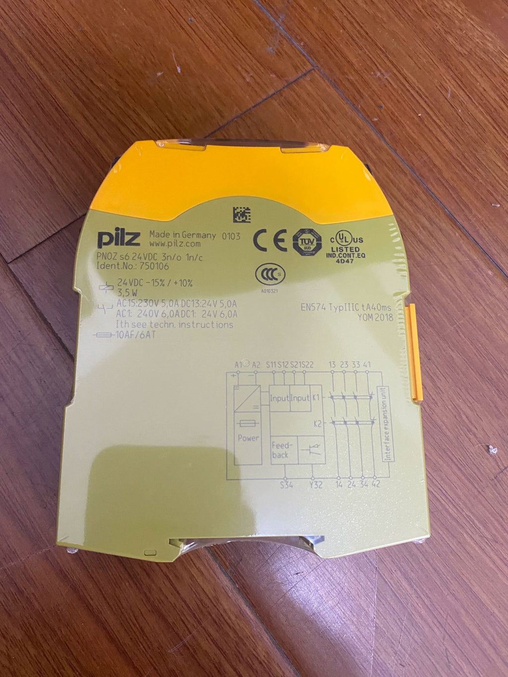 1pc new  PILZ 750106