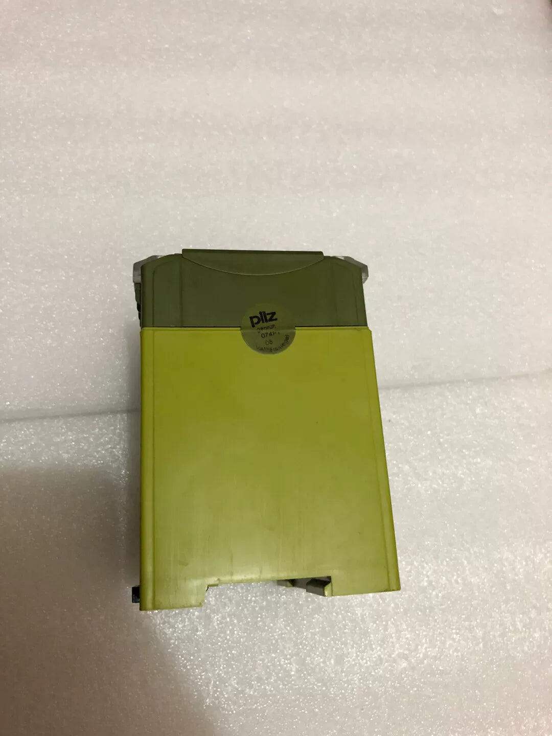 1pc new  PILZ PNOZ 8 24VDC 474760