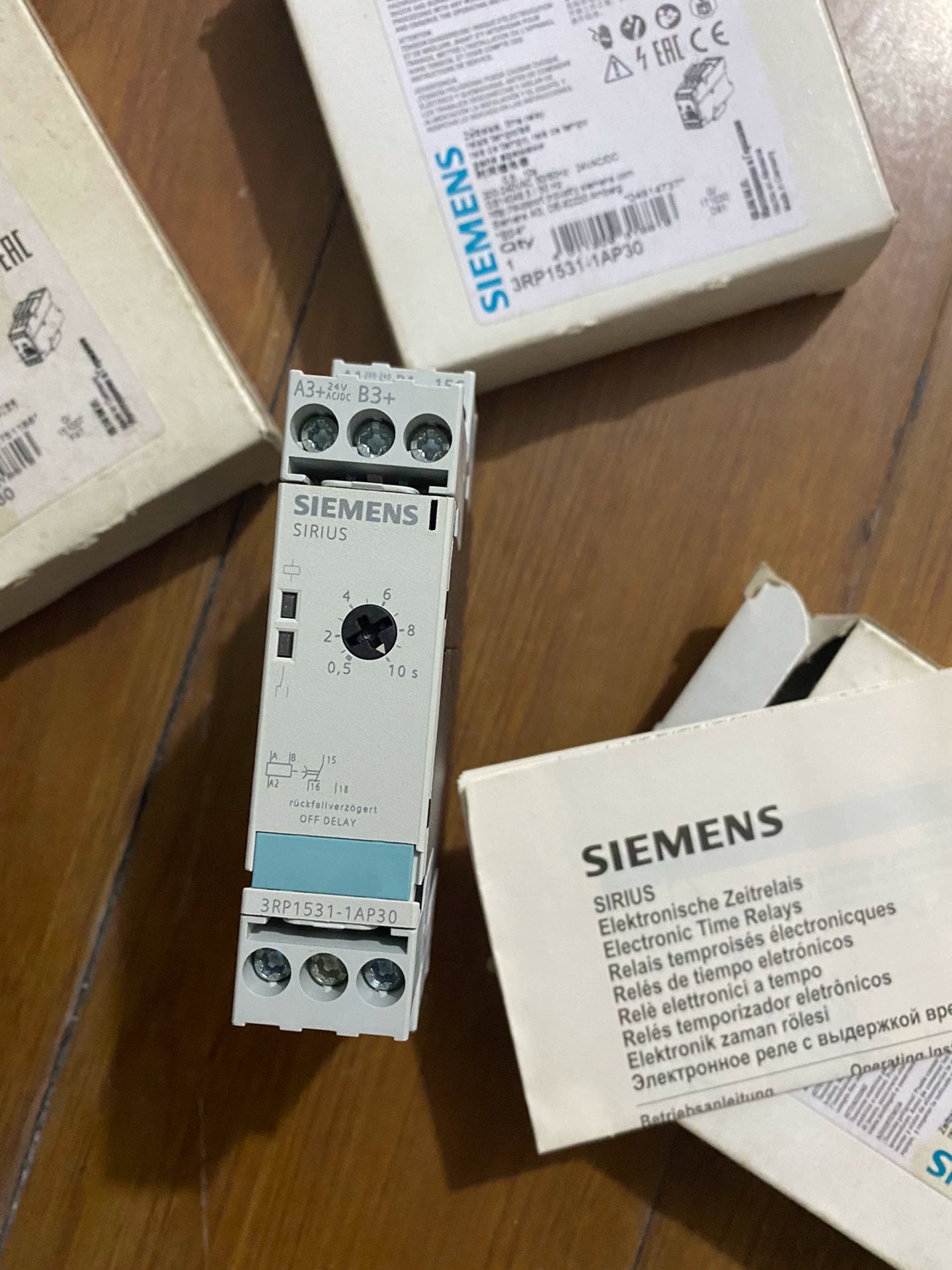1pc new  SIEMENS 3RP1531-1AP30