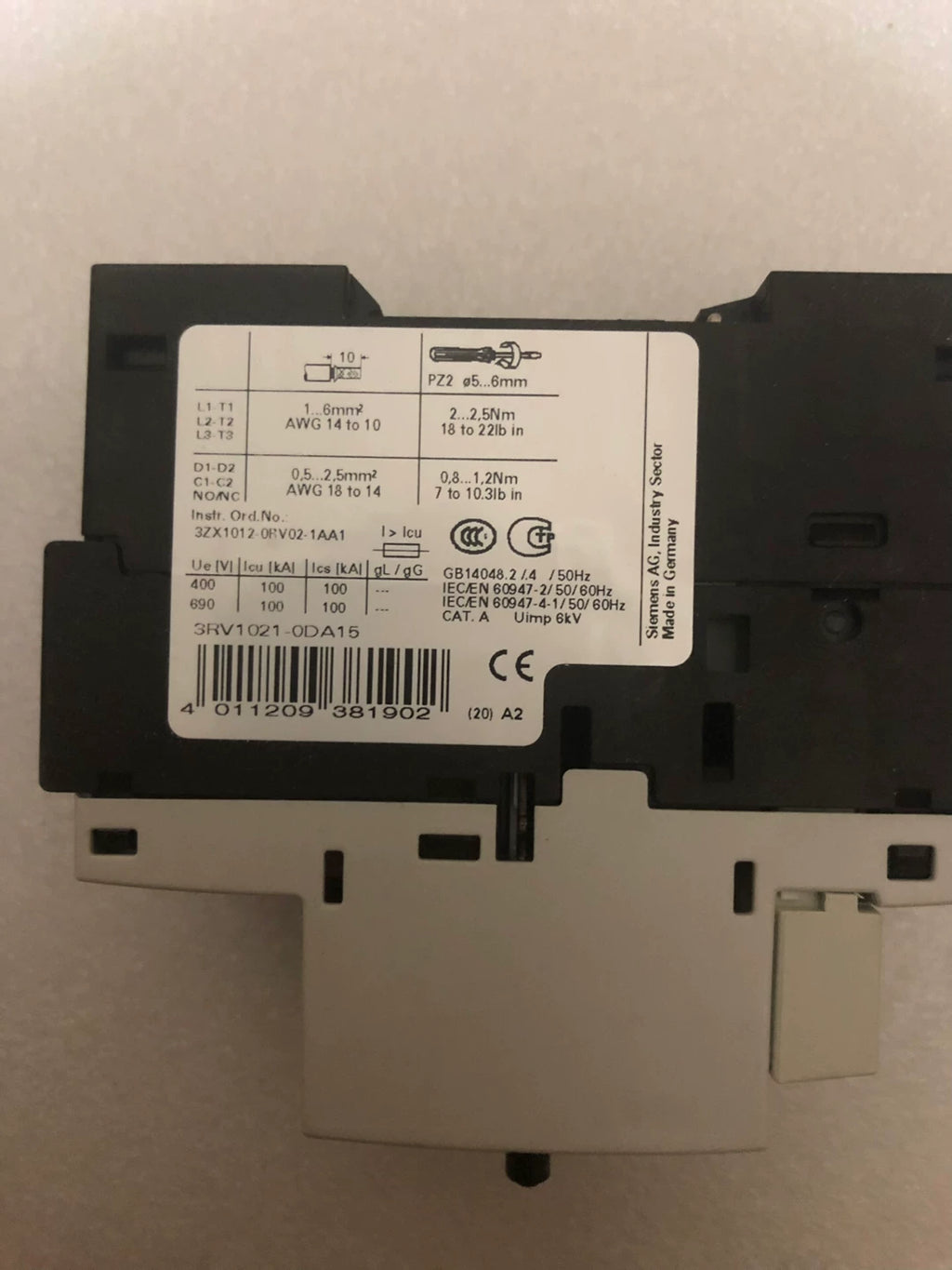 1pc new  SIEMENS 3RV1021-0DA15
