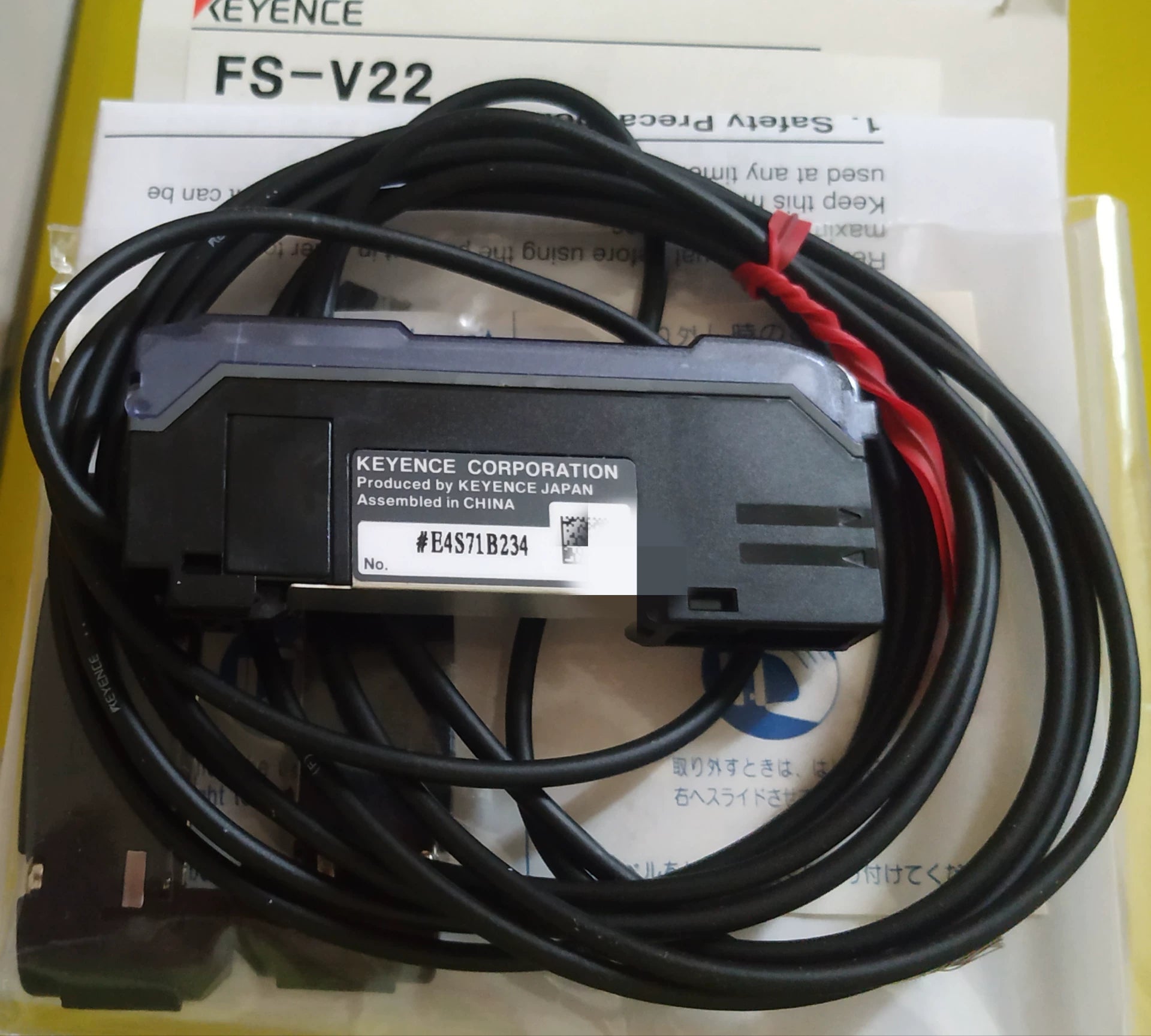 1pc New   KEYENCE FS-V22