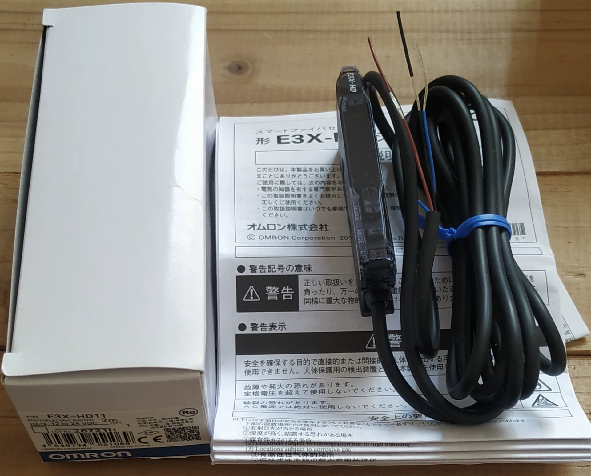 1pc New   Omron E3X-HD44