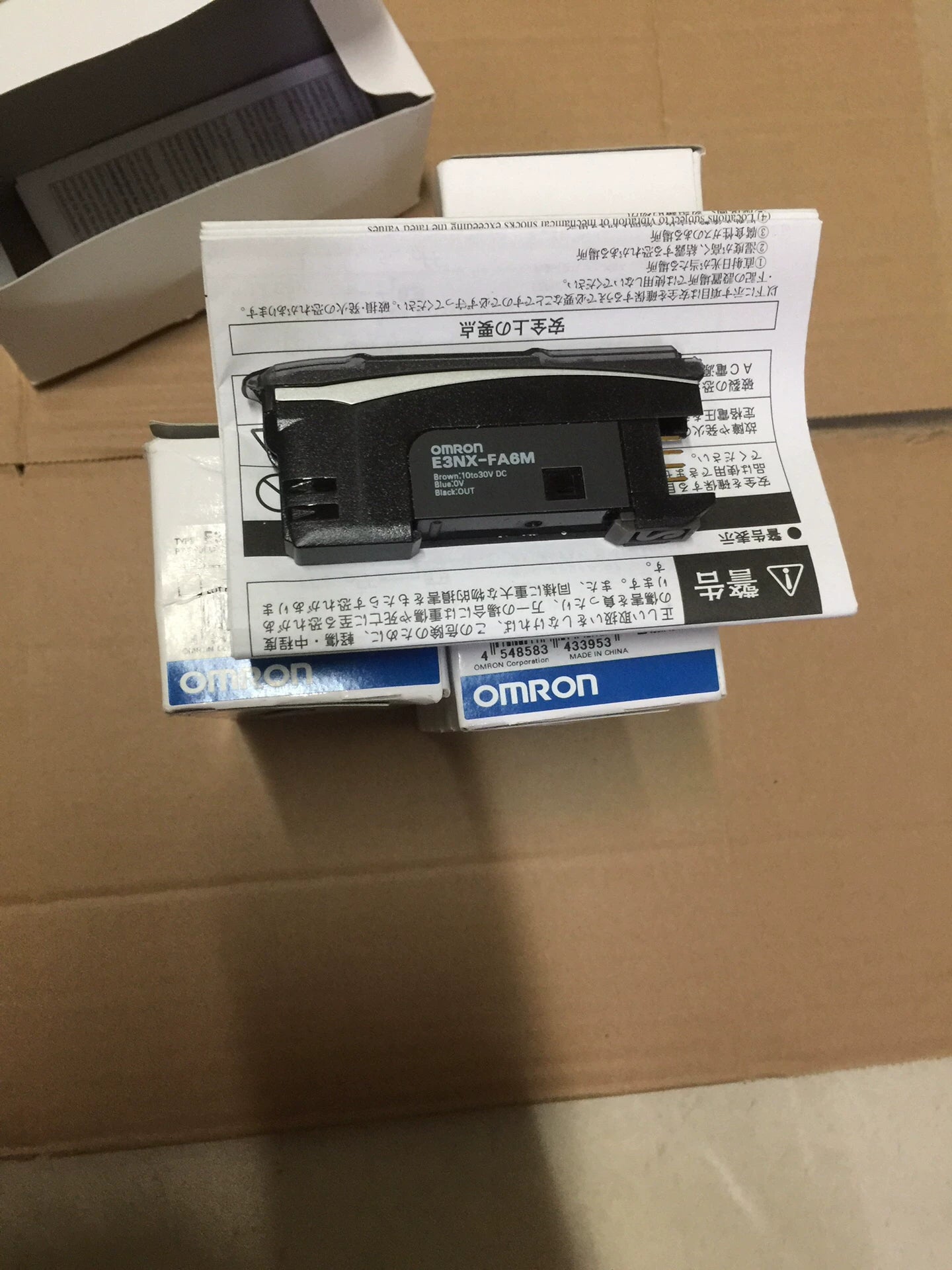 1pc New   Omron E3NX-FA6M