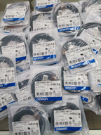 1pc New   Omron E2E-C04S12-WC-C1