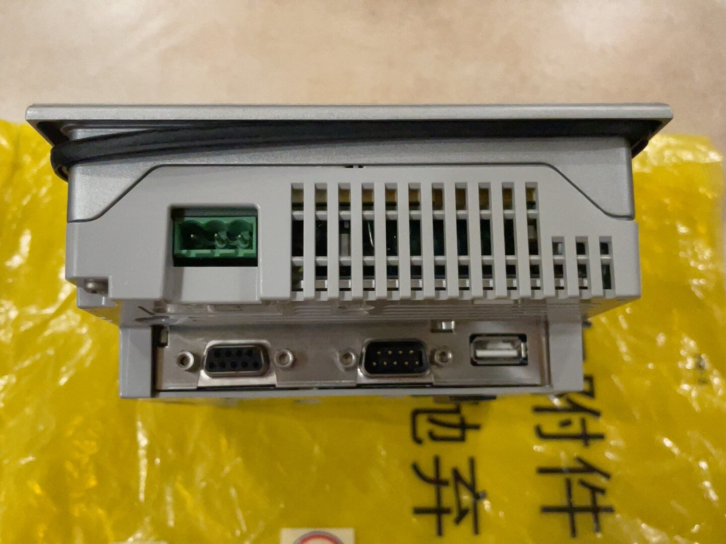 1pc new for PROFACE AGP3300-T1-D24