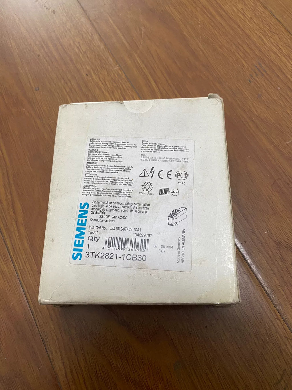 1pc new  SIEMENS 3TK2821-1CB30