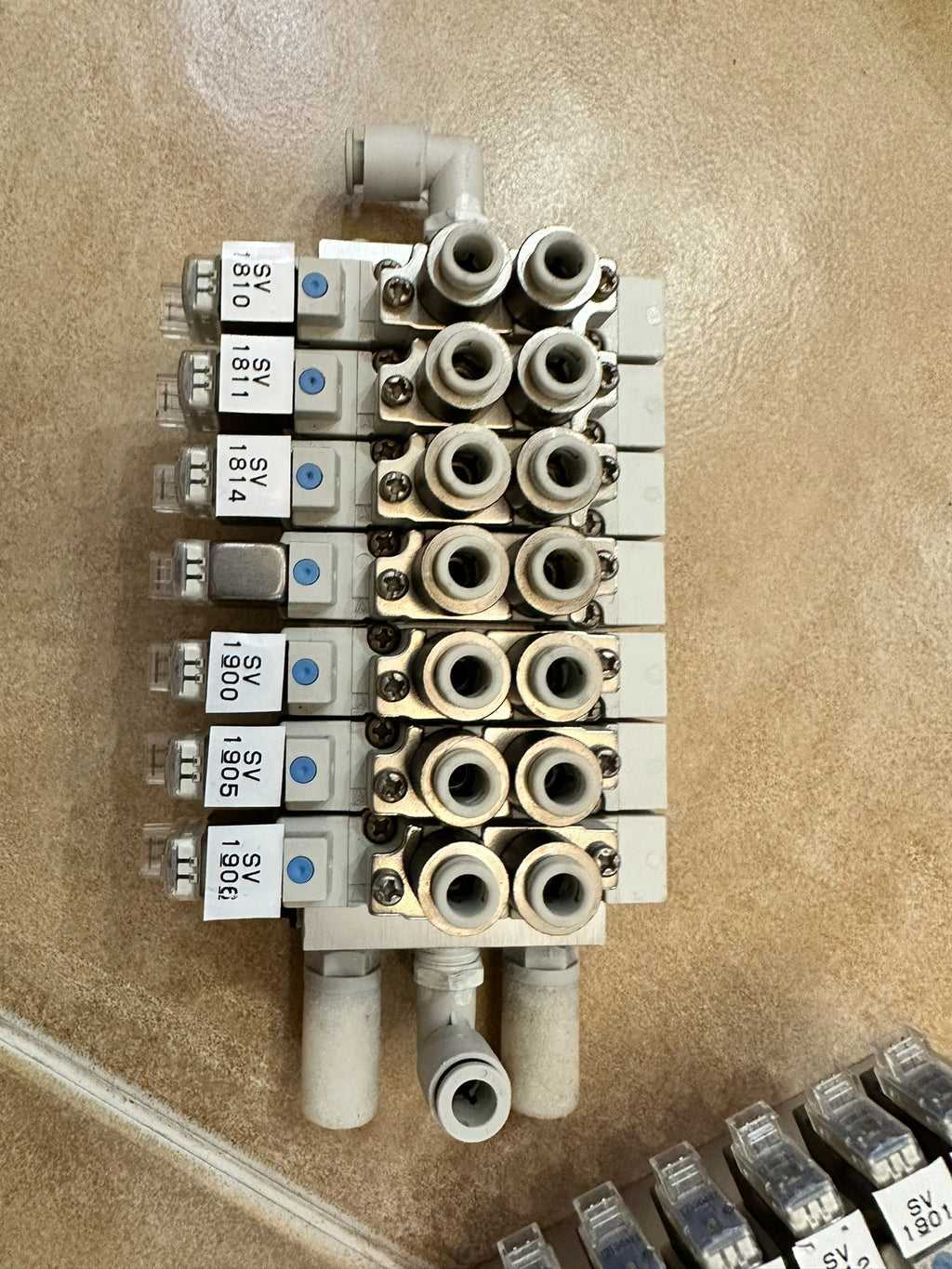 1pc new for SMC SY5220-5LZD-C6