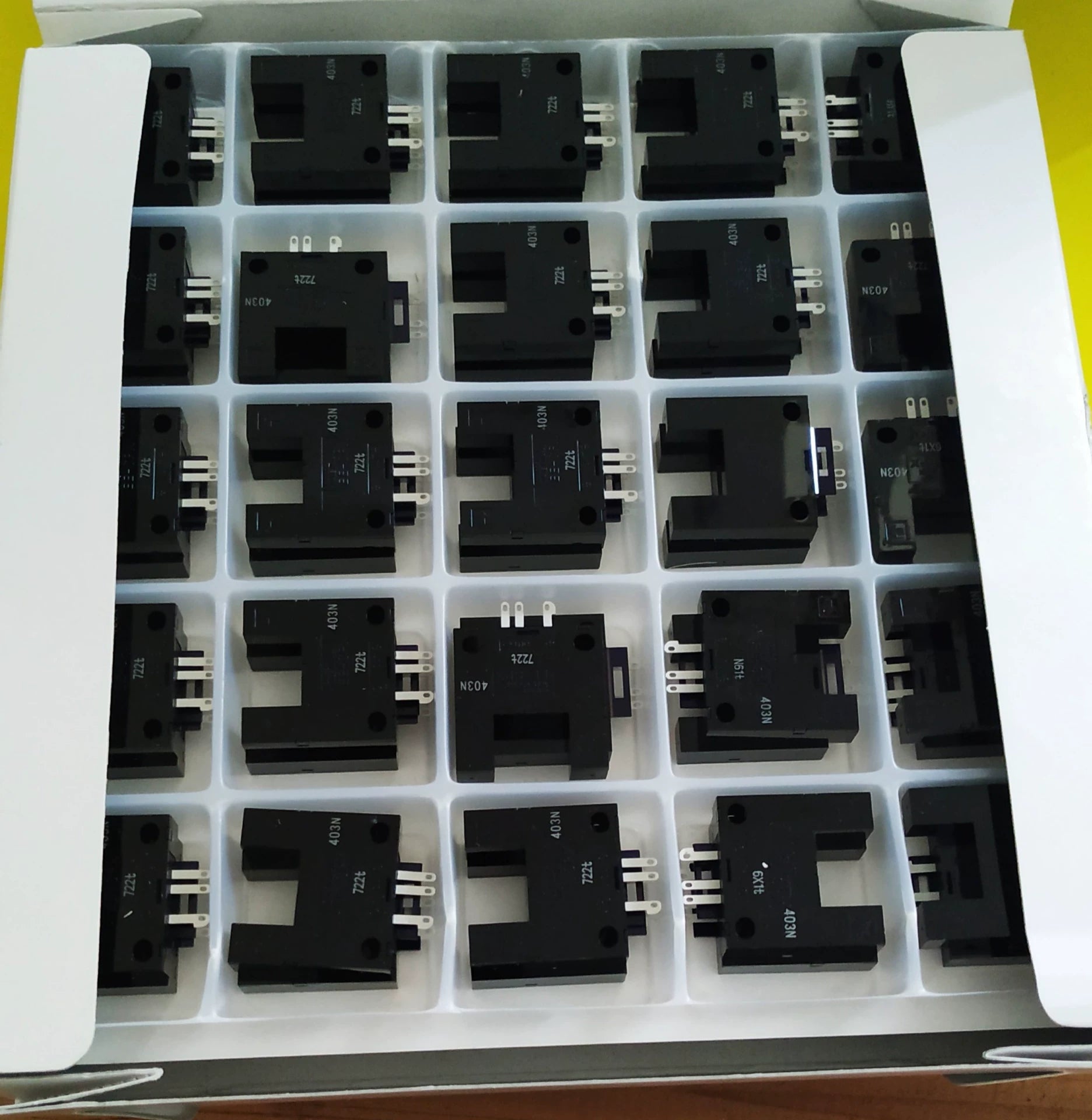 1pc New   Omron EE-SPX403N