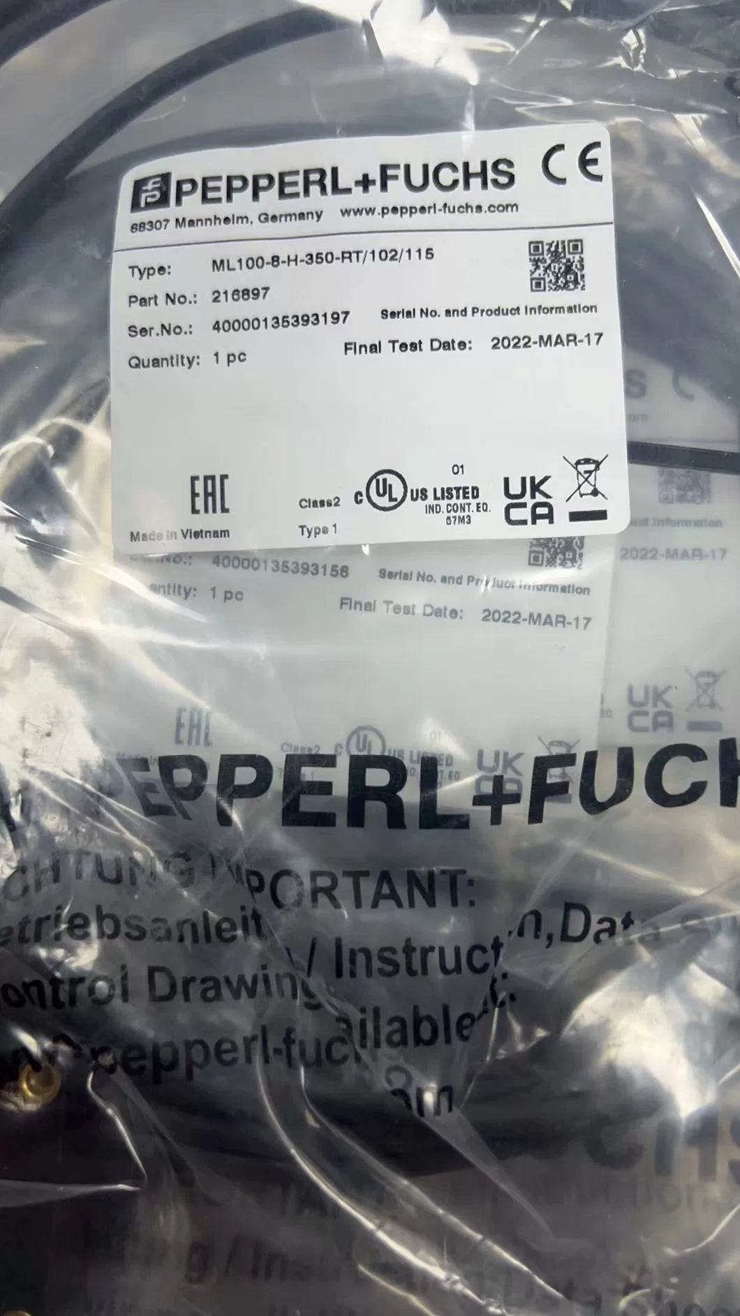 1pc new in box freeshipping Pepperl+Fuchs 216897 ML100-8-H-350-RT/102/115