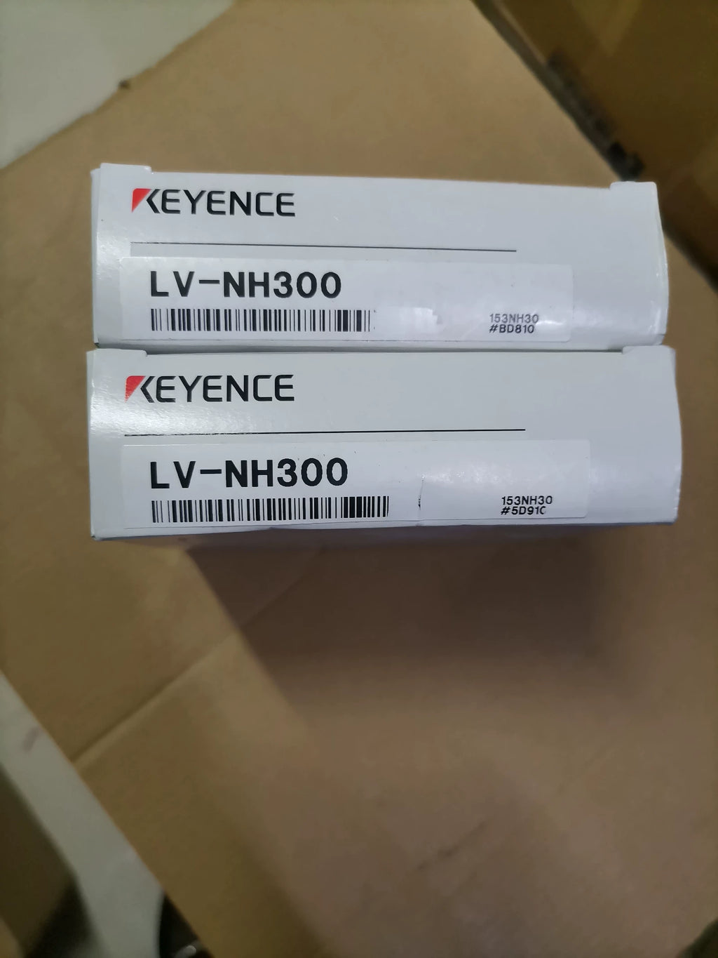 1pc New   KEYENCE LV-NH300
