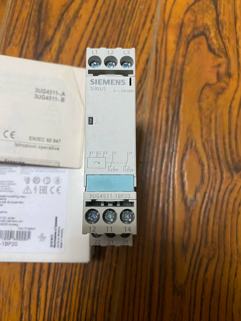 1pc new  SIEMENS 3UG4511-1BP20