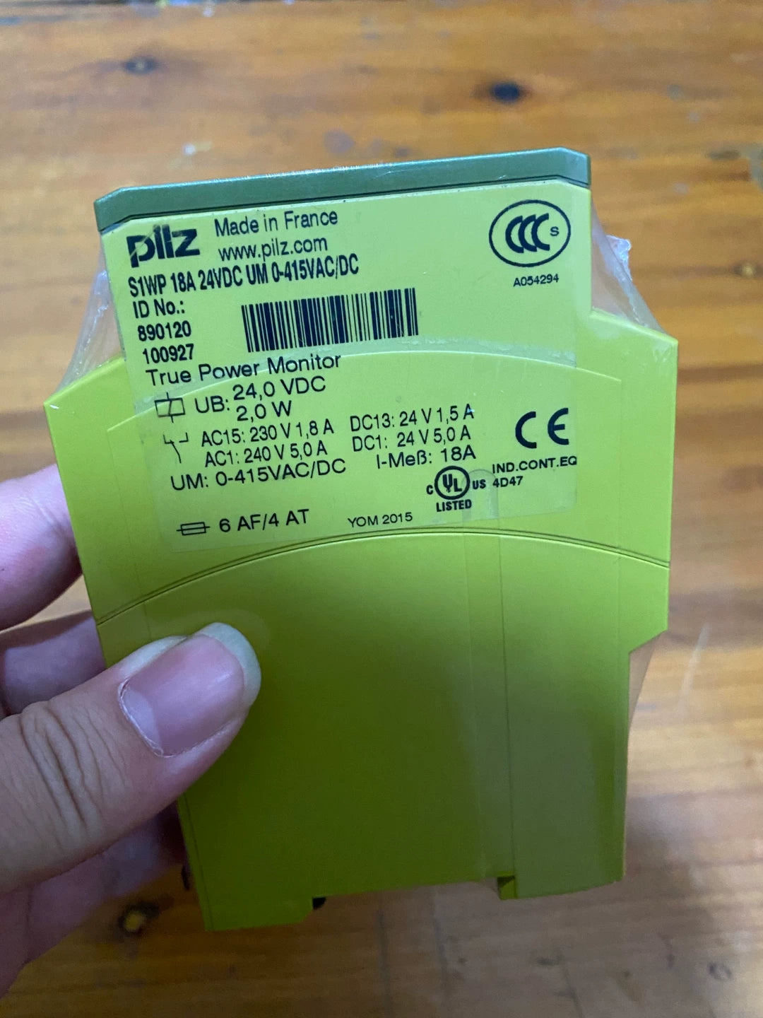 1pc new  PILZ S1WP 18A 24VDC UM 0-415VAC/DC  890120
