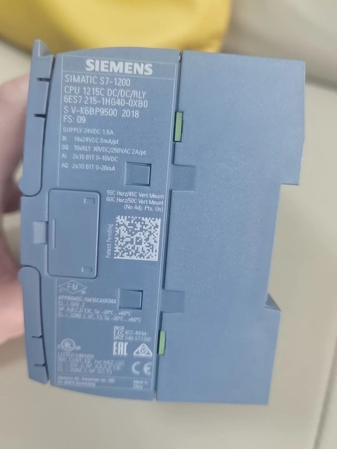 1PC New for Siemenz 6ES7215-1HG40-0XB0