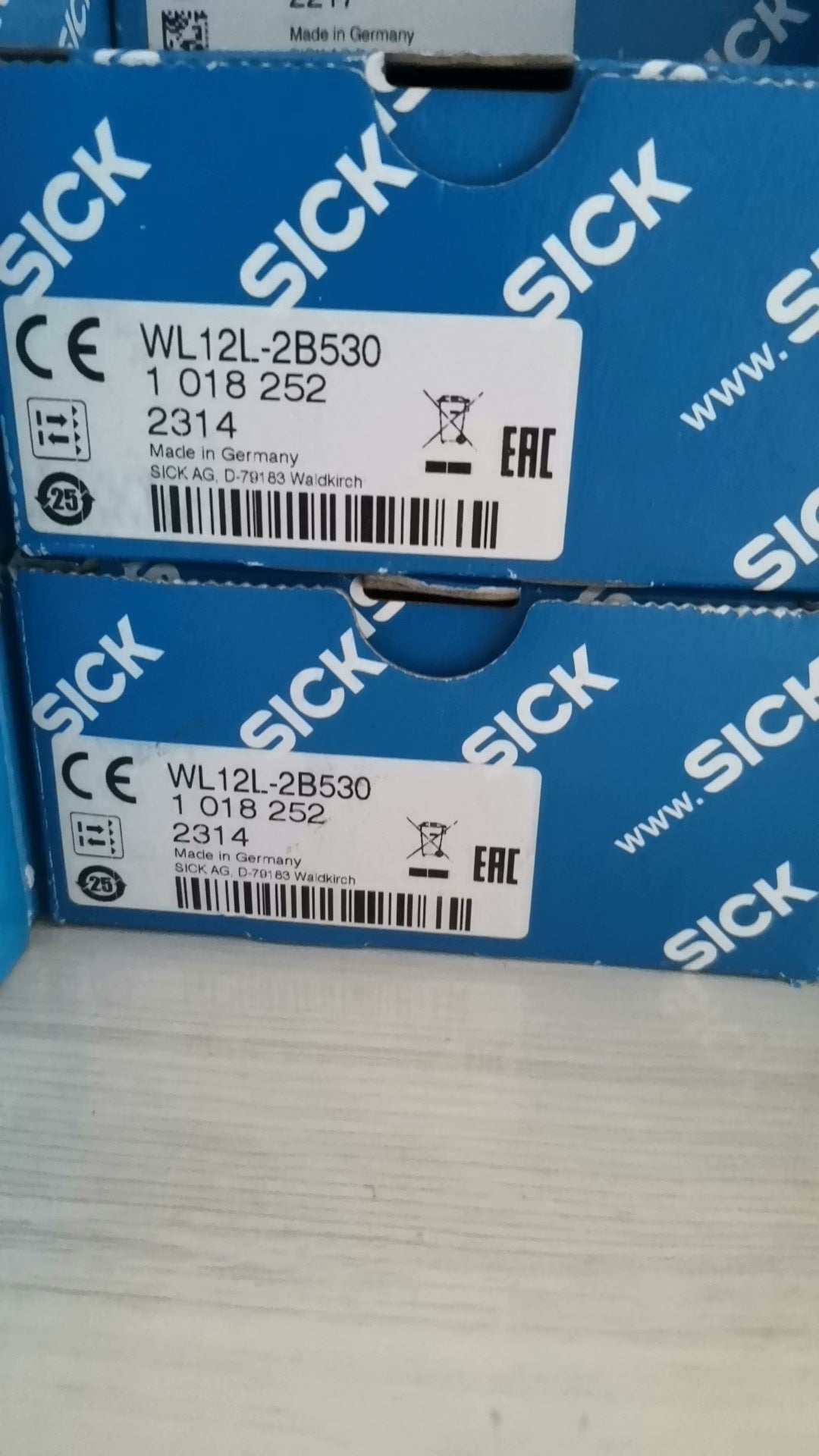 1pc new in box freeshipping SICK WL12L-2b530