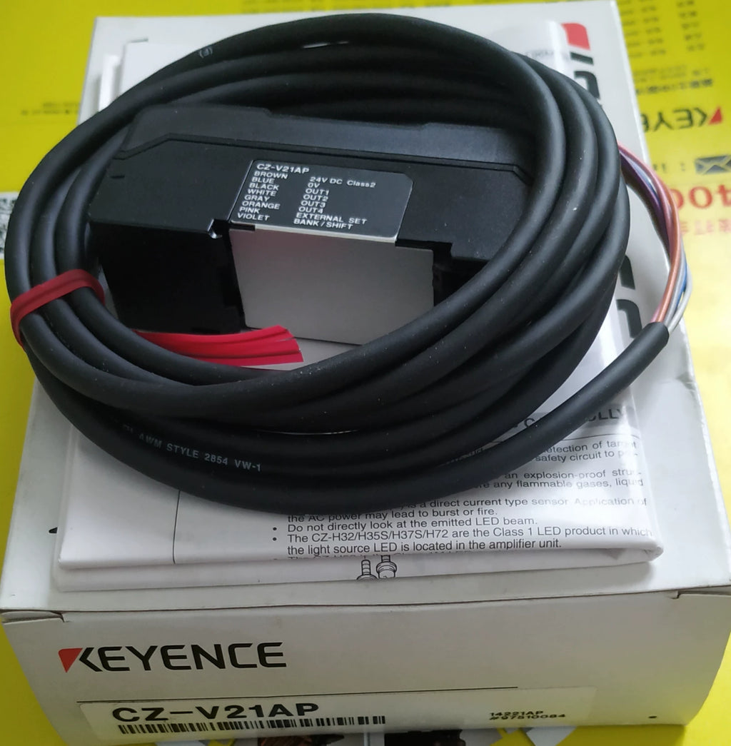 1pc New   KEYENCE CZ-V21AP