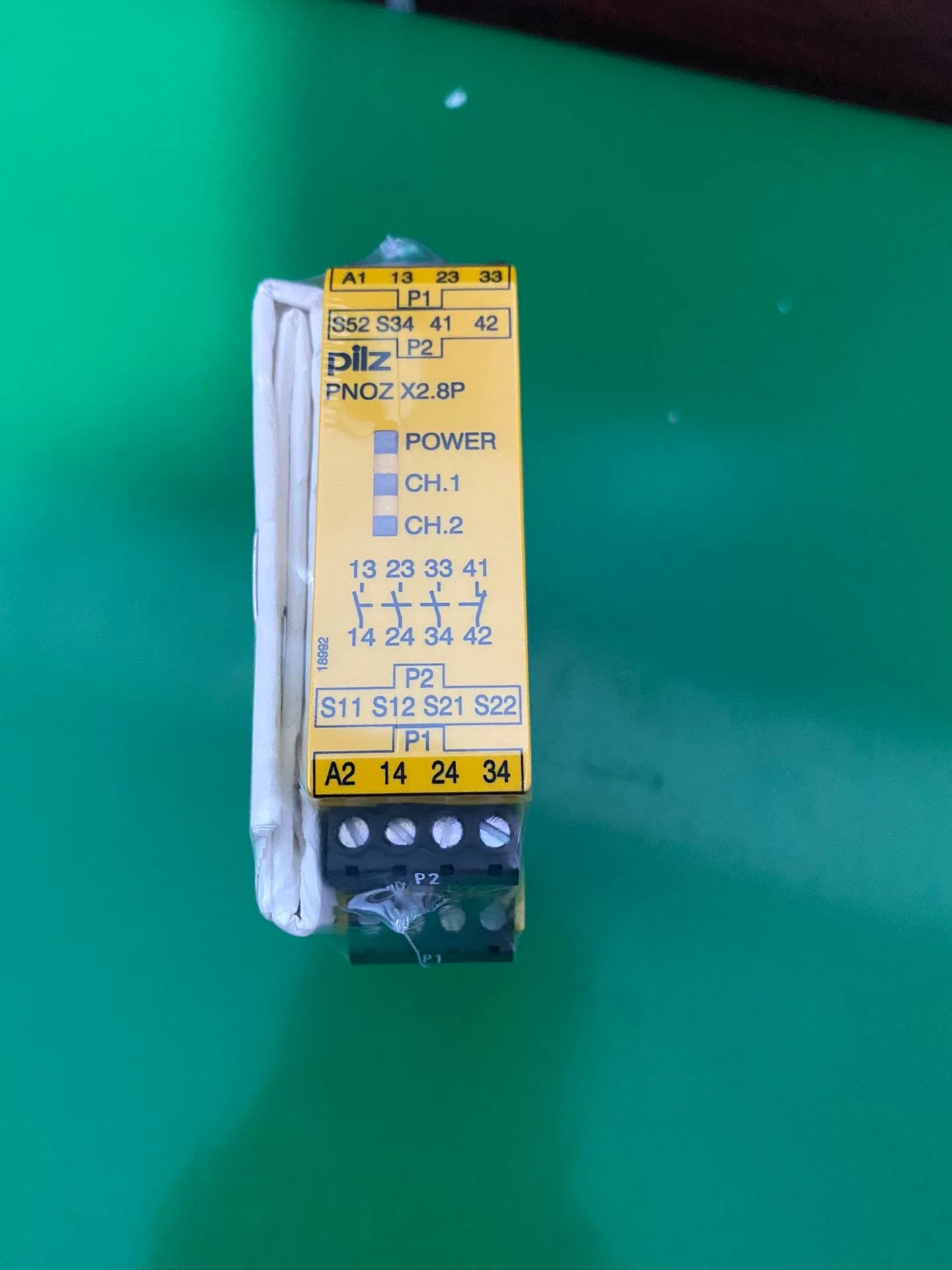 1pc new  PILZ x2.8P   777302