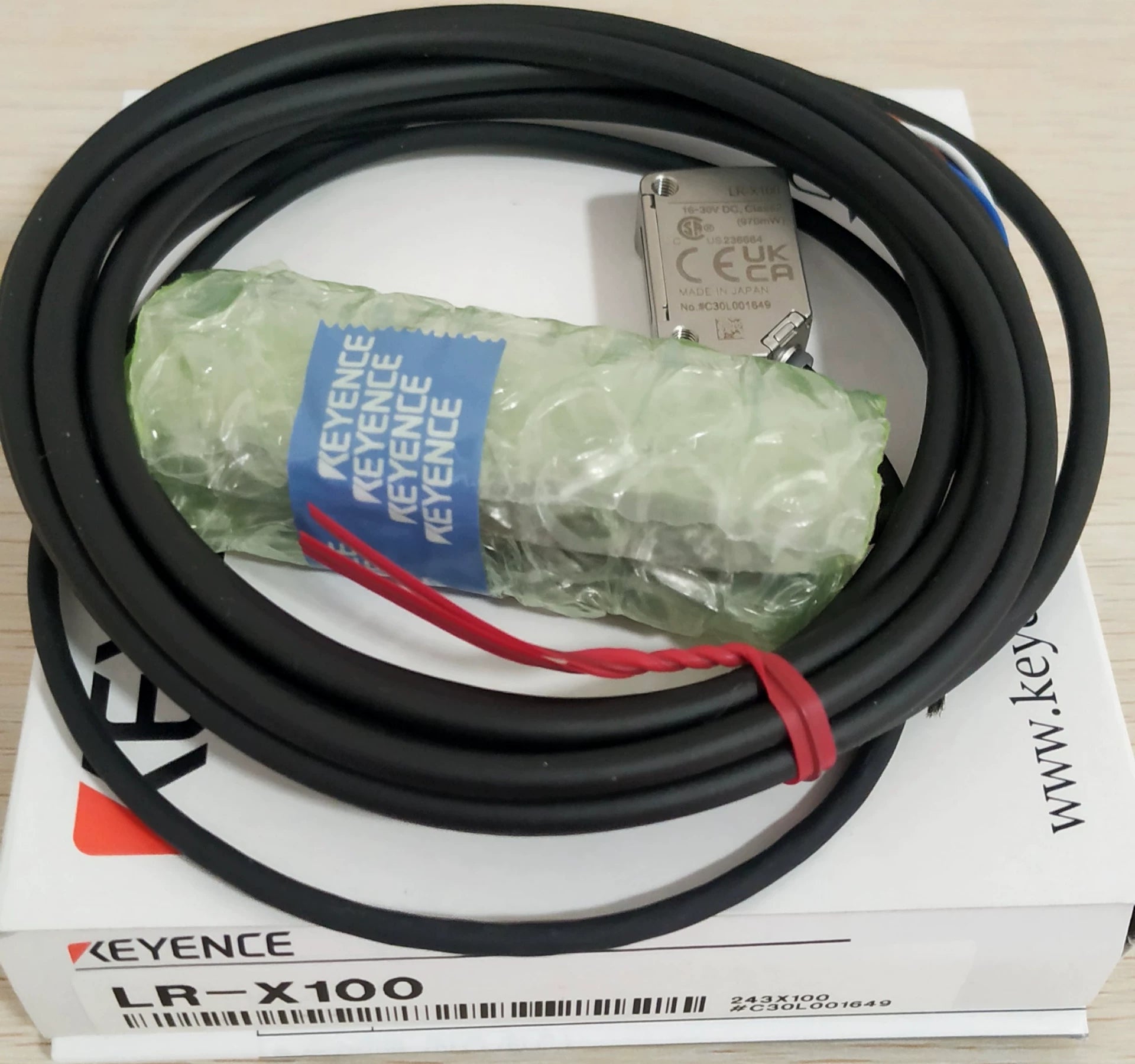 1pc New   KEYENCE LR-X100