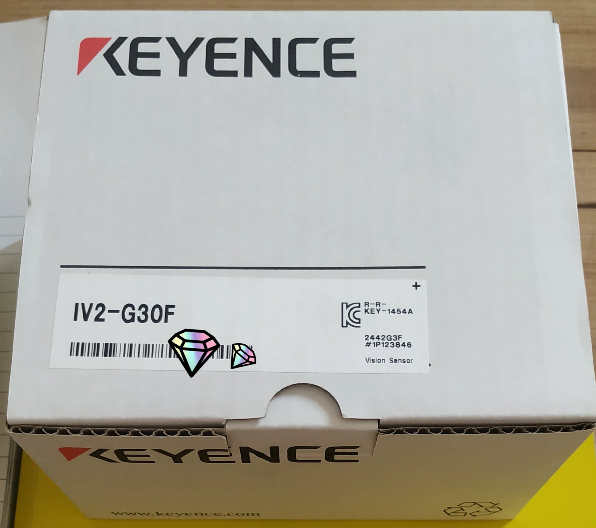 1pc New   KEYENCE IV2-G30F